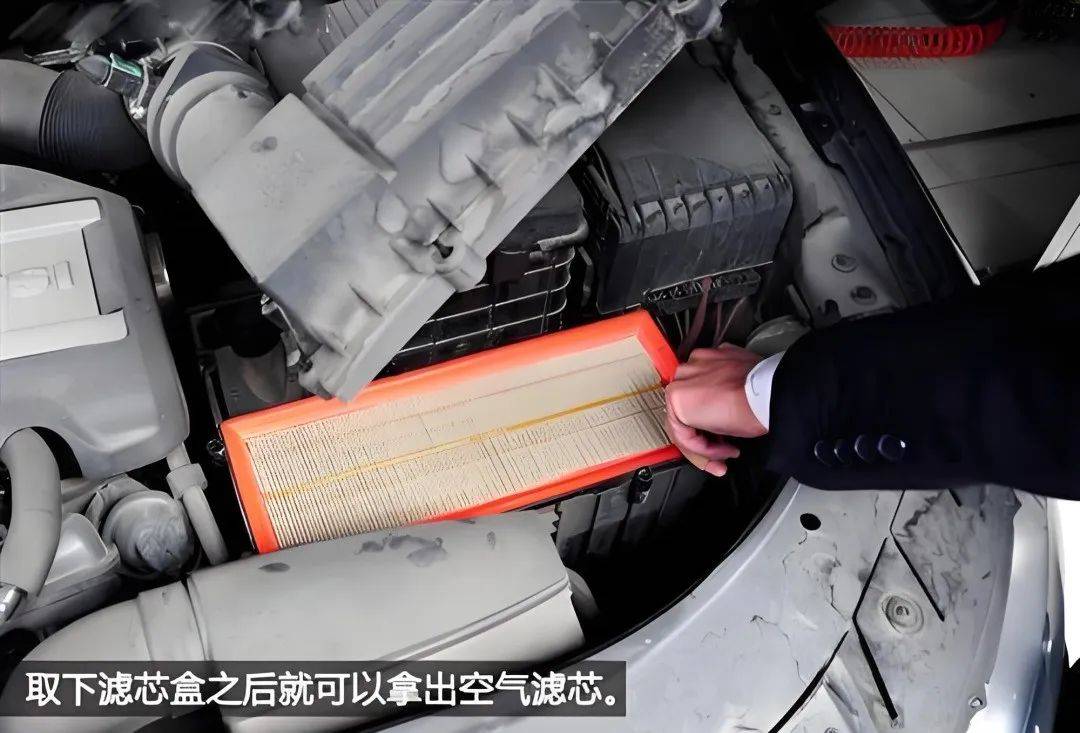 汽车空气滤芯多久换一次很多车主都做错了老司机告诉你正确答案