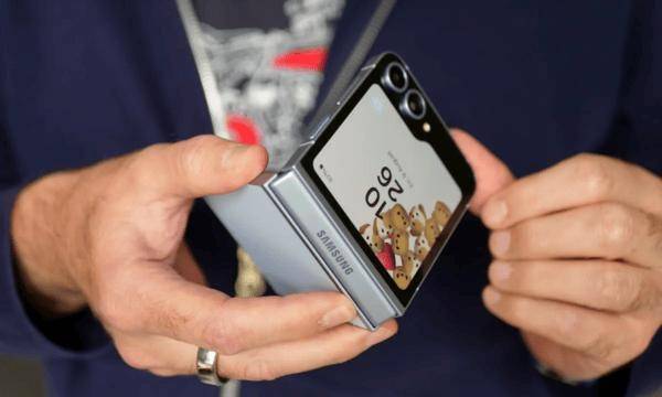 曝三星折叠机将首次首发最新One UI系统 就在今年8月