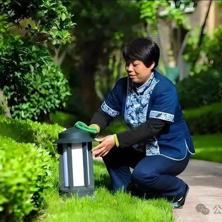 物业保洁工作内容与标准_污迹_灰尘_油迹