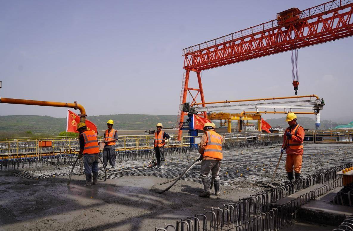 西十高铁箱梁预制任务圆满完成