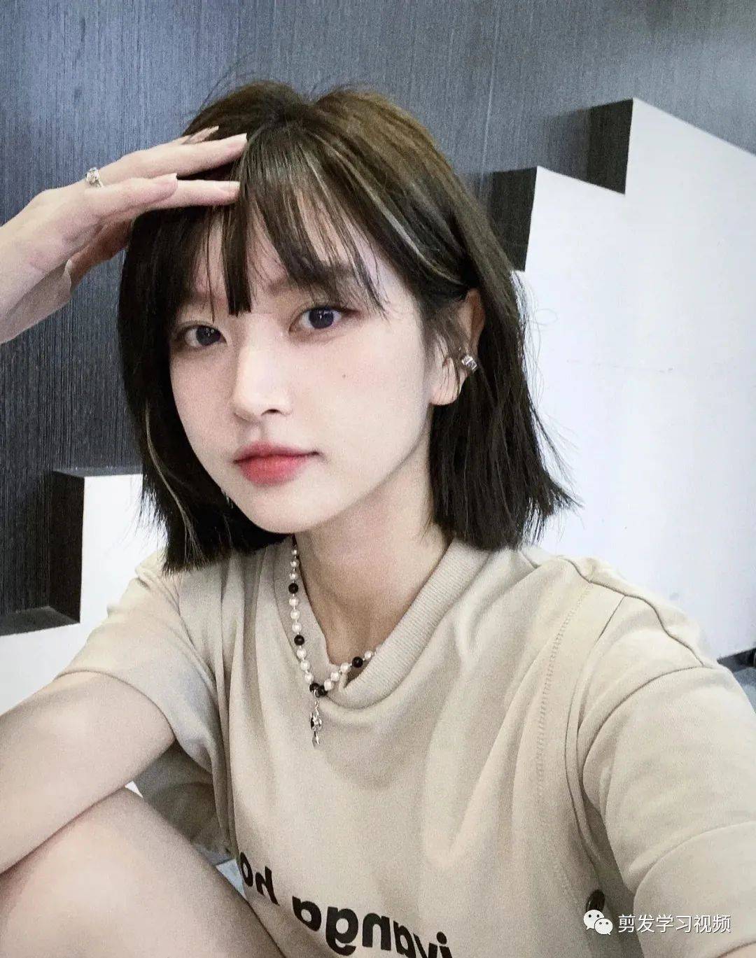 春夏发型来了短发这样剪超减龄