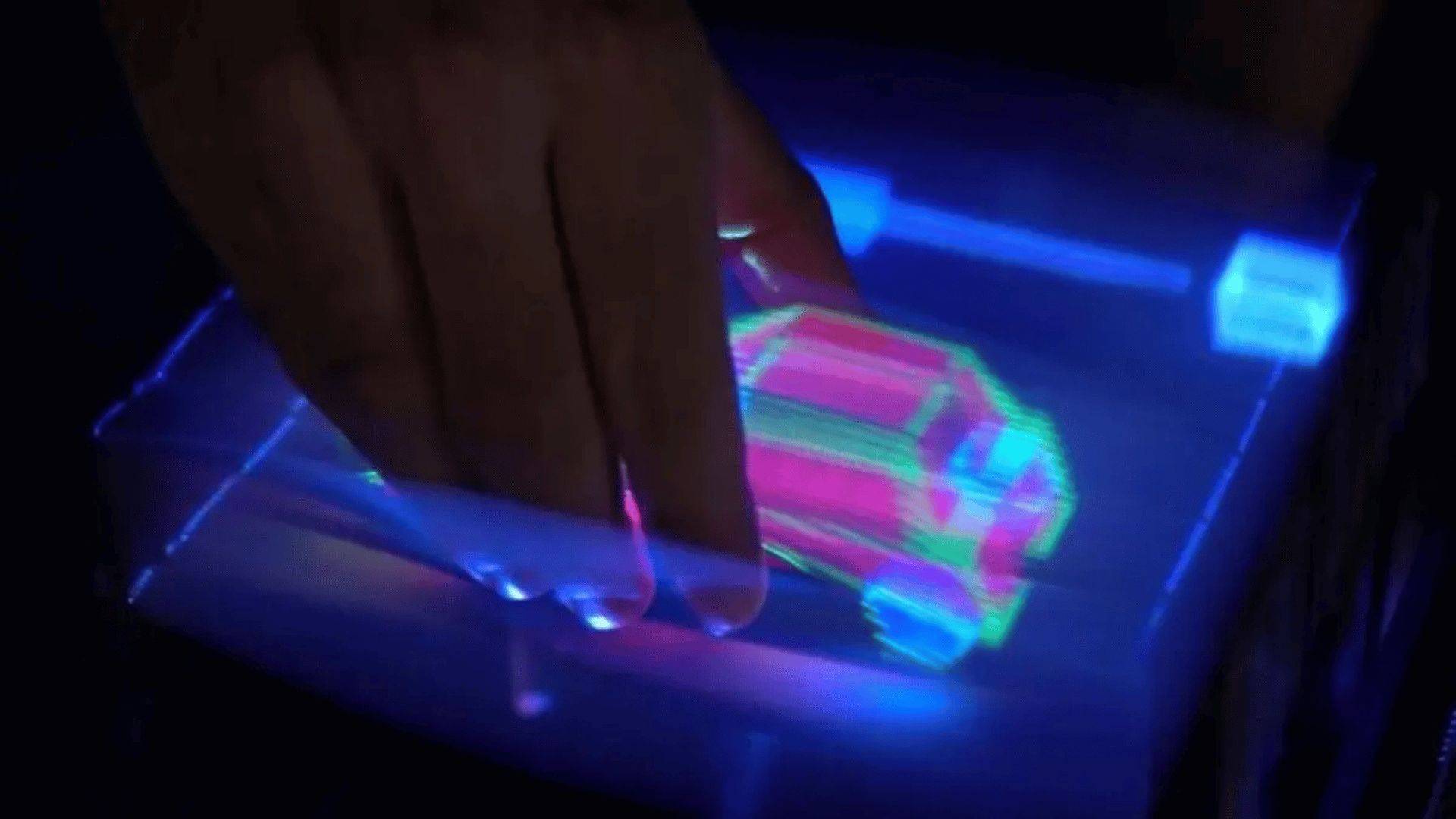 突破性3D全息互动技术实现空中触碰与移动