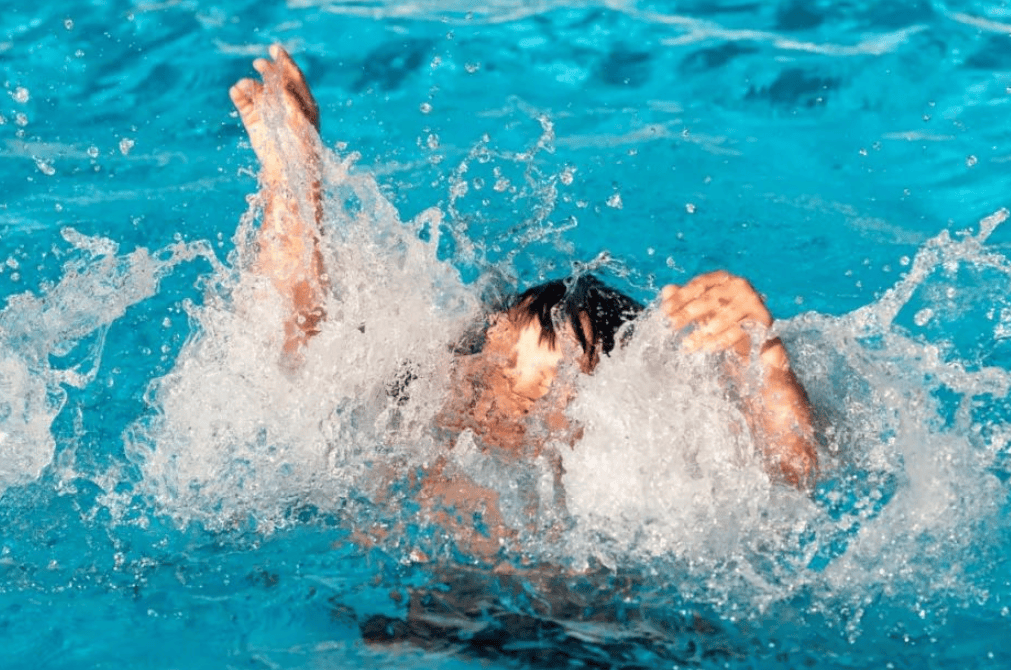 7岁男孩游玩时溺亡!高温天气防溺水须知!