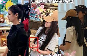 11岁汪希玥穿6000元短袖,在朝阳公园买面包,又白又瘦最美星二代_小玥_孩子_汪小菲