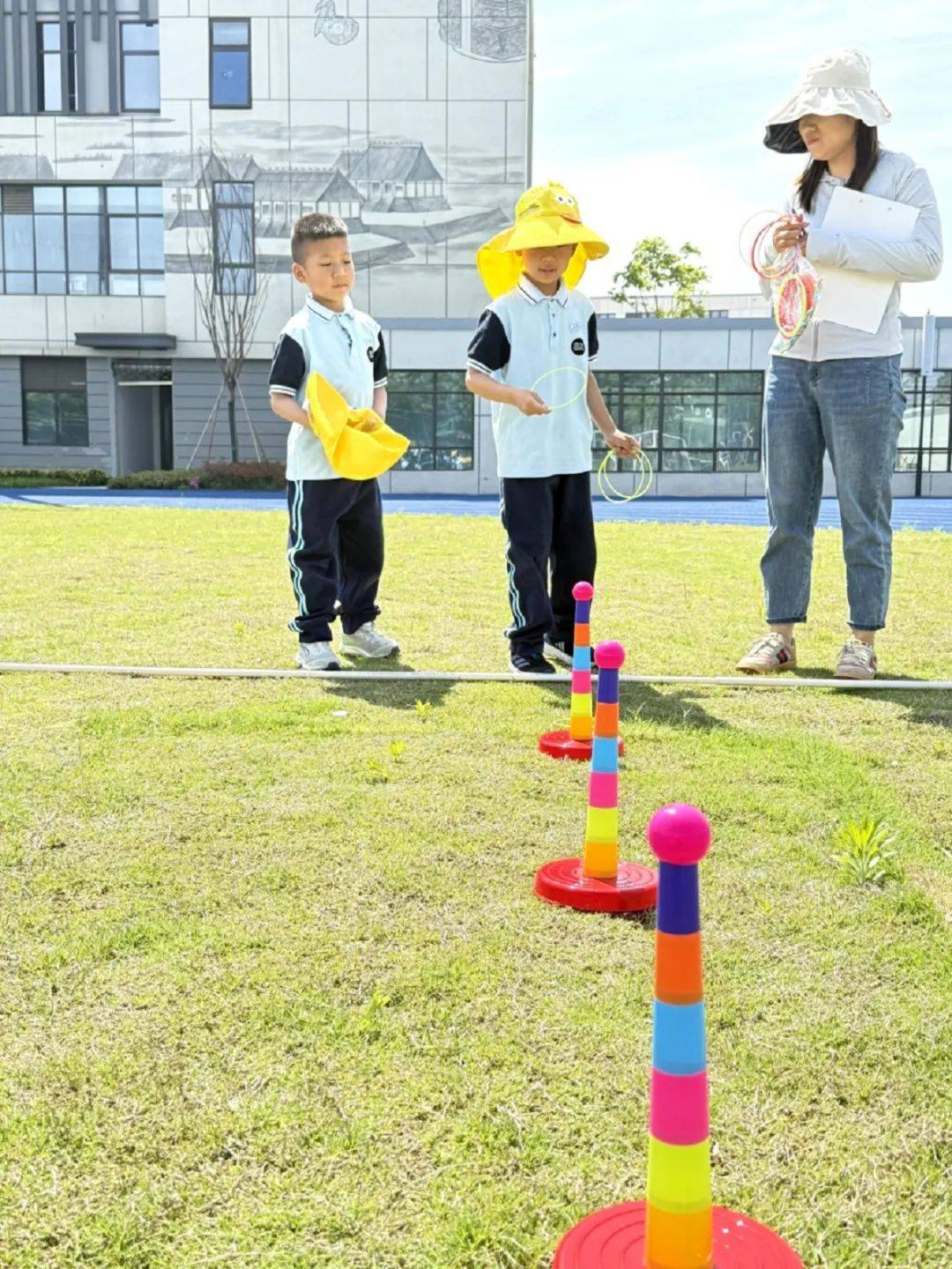 一年级体育游戏100例大全图片教学(一年级体育游戏100例大全图片教学视频)