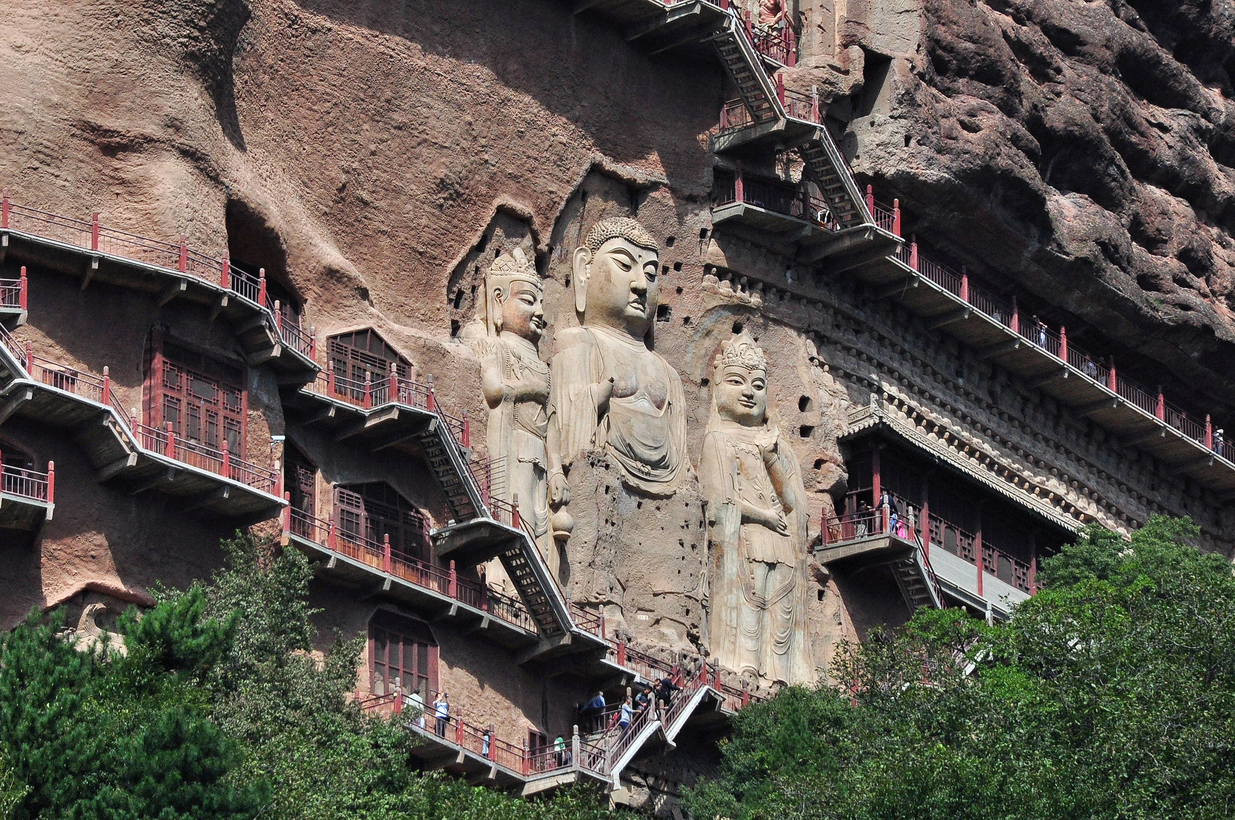 文脉·画意中国｜石窟：火星电竞下载穿越千年的美(图1)