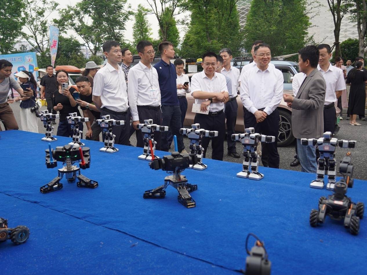 潮涌赣西！萍乡 “首发安源”点燃消费新引擎