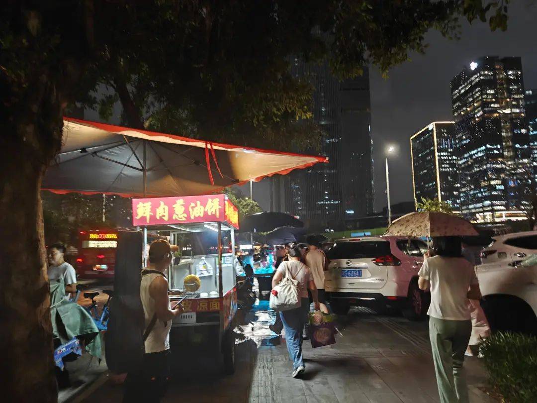 “路面垃圾桶越来越少”？深圳多街道市容情况引热议九游娱乐下载留言近600条(图2)