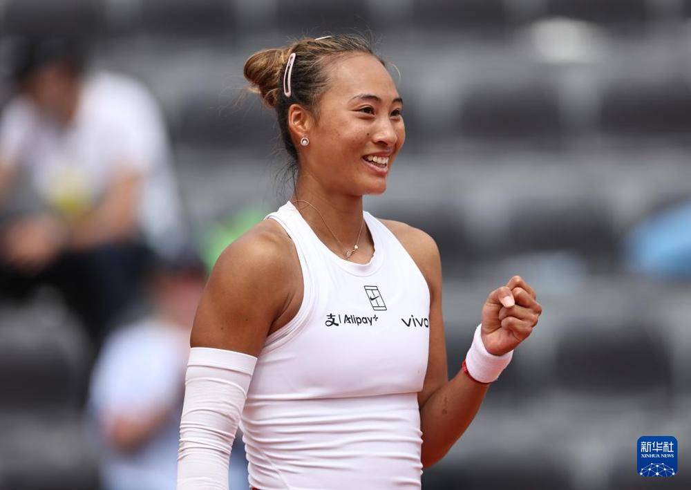 WTA1000罗马站：郑钦文收获红土赛季首胜