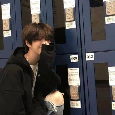微信精选高颜值男生真人头像,领略帅气风采