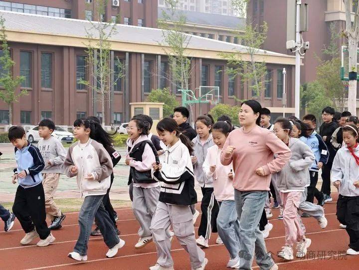 体育教育“一节课两小时”体育正在回归“C位”——学校改星空网址革调研之三(图3)