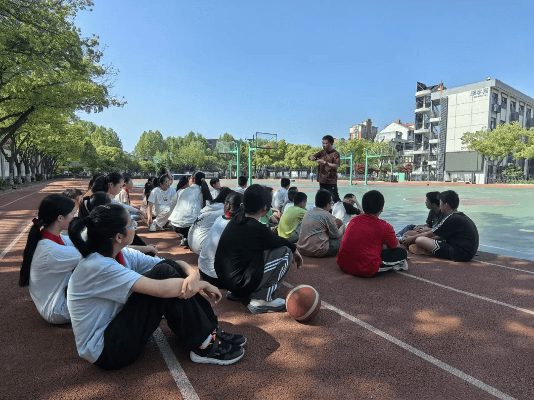 浙江海盐县天宁小学教育集团开展"生本课堂"体育专场记实