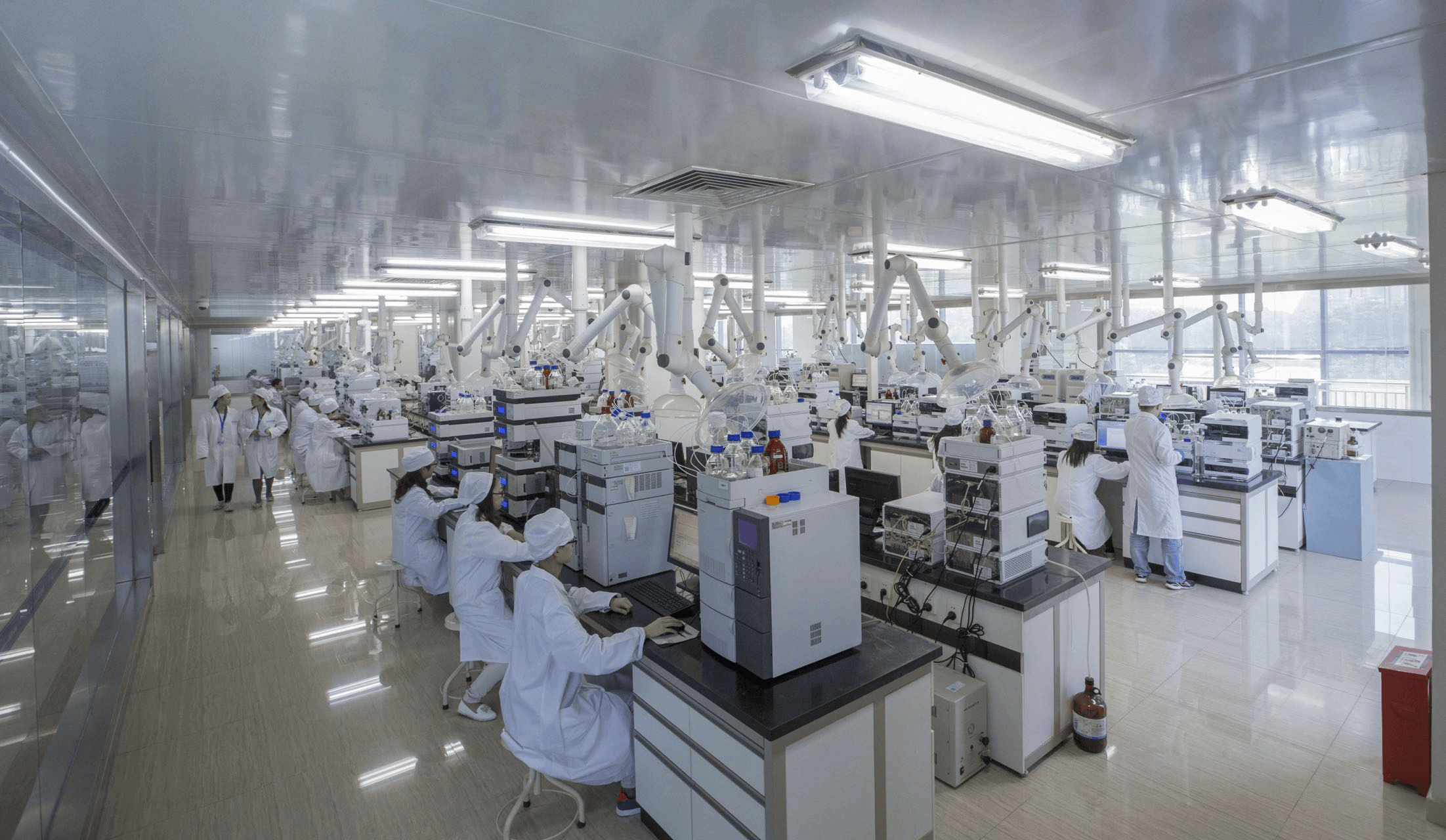 科伦药业:从"三发驱动"到基业长青的产业远征