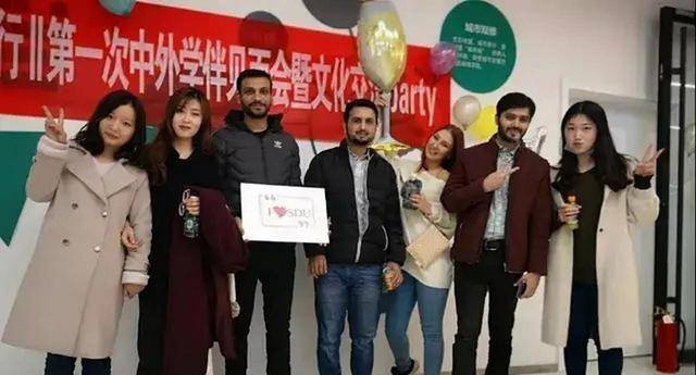 原创             96名留学生被退学！哈工大“硬气完成”刷屏，网友：早该这样了！