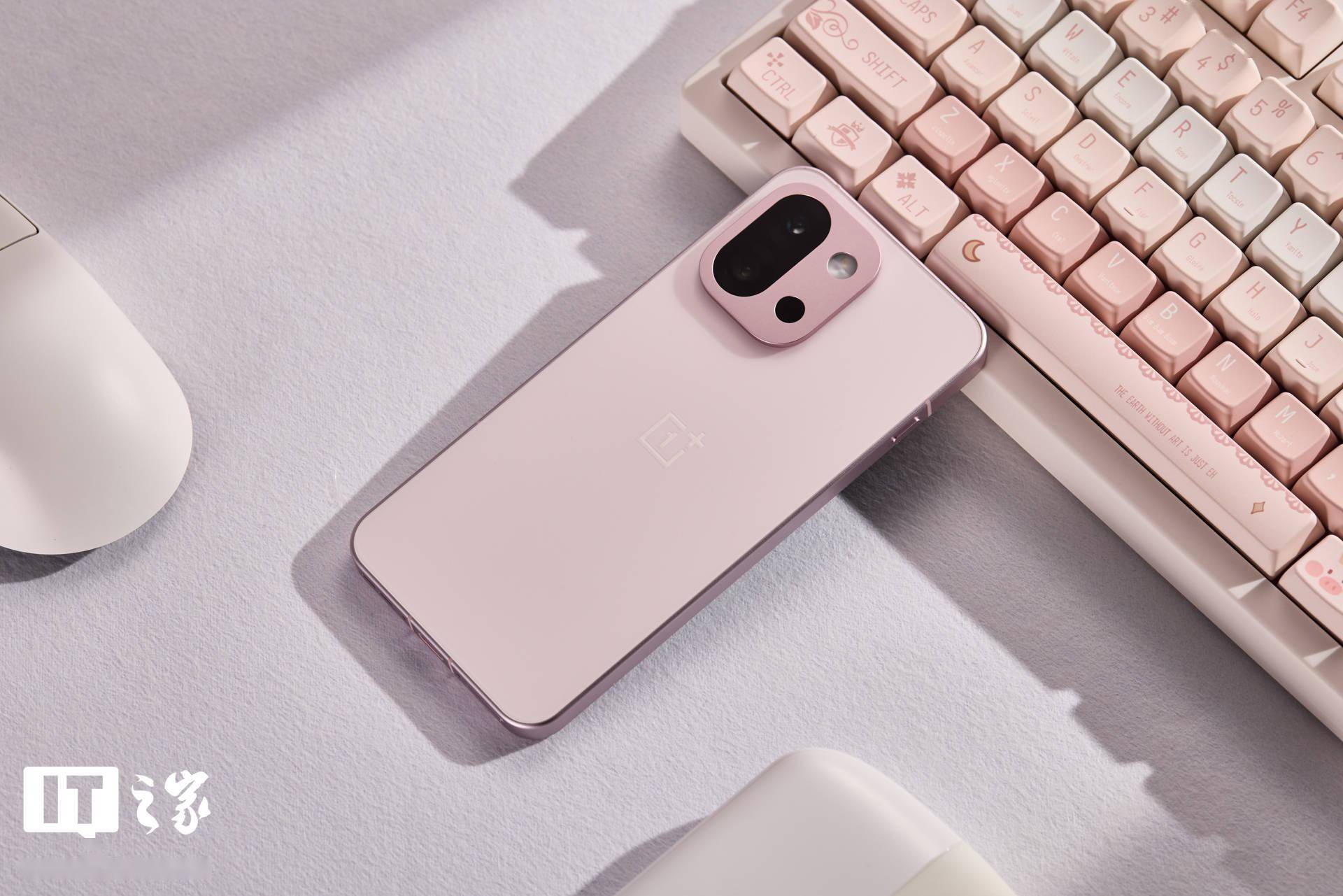 一加 12 手机获 ColorOS 15.0.0.820 升级