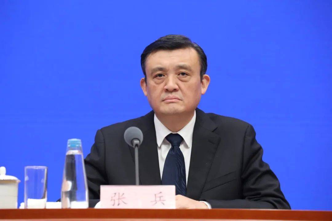 城市更新关系到土地使用和规划调整,自然资源部总规划师张兵介绍,通过