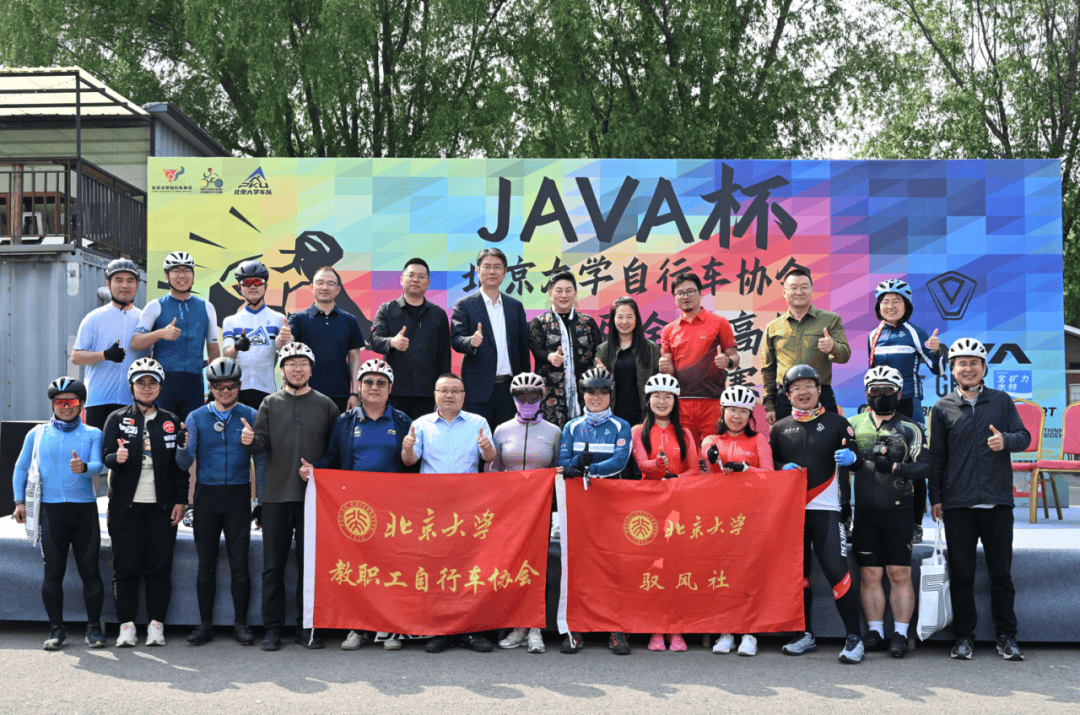 凰家看台 | 一位中国记者，写欧洲问题，拿了国际大奖