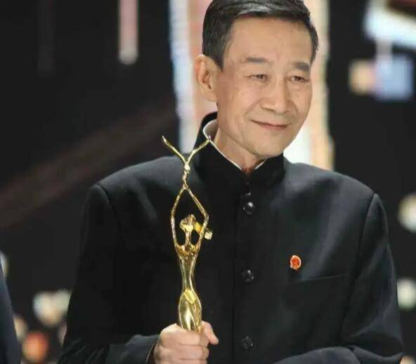 朱媛媛去世两天后，70岁抗癌25年的李雪健，又给所有人提了个醒