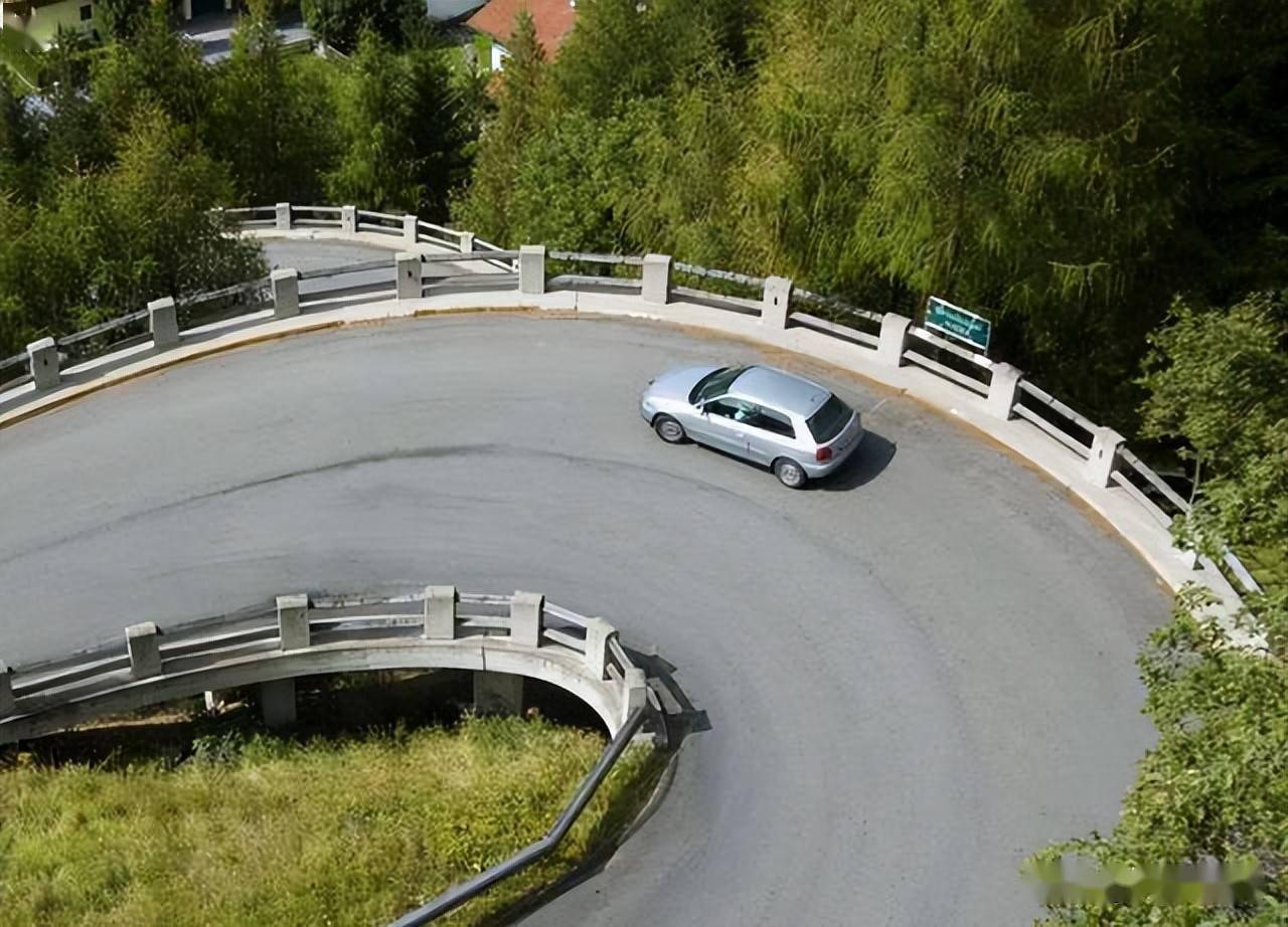 弯道驾驶,这些技巧你真的掌握了吗?_搜狐汽车_搜狐网