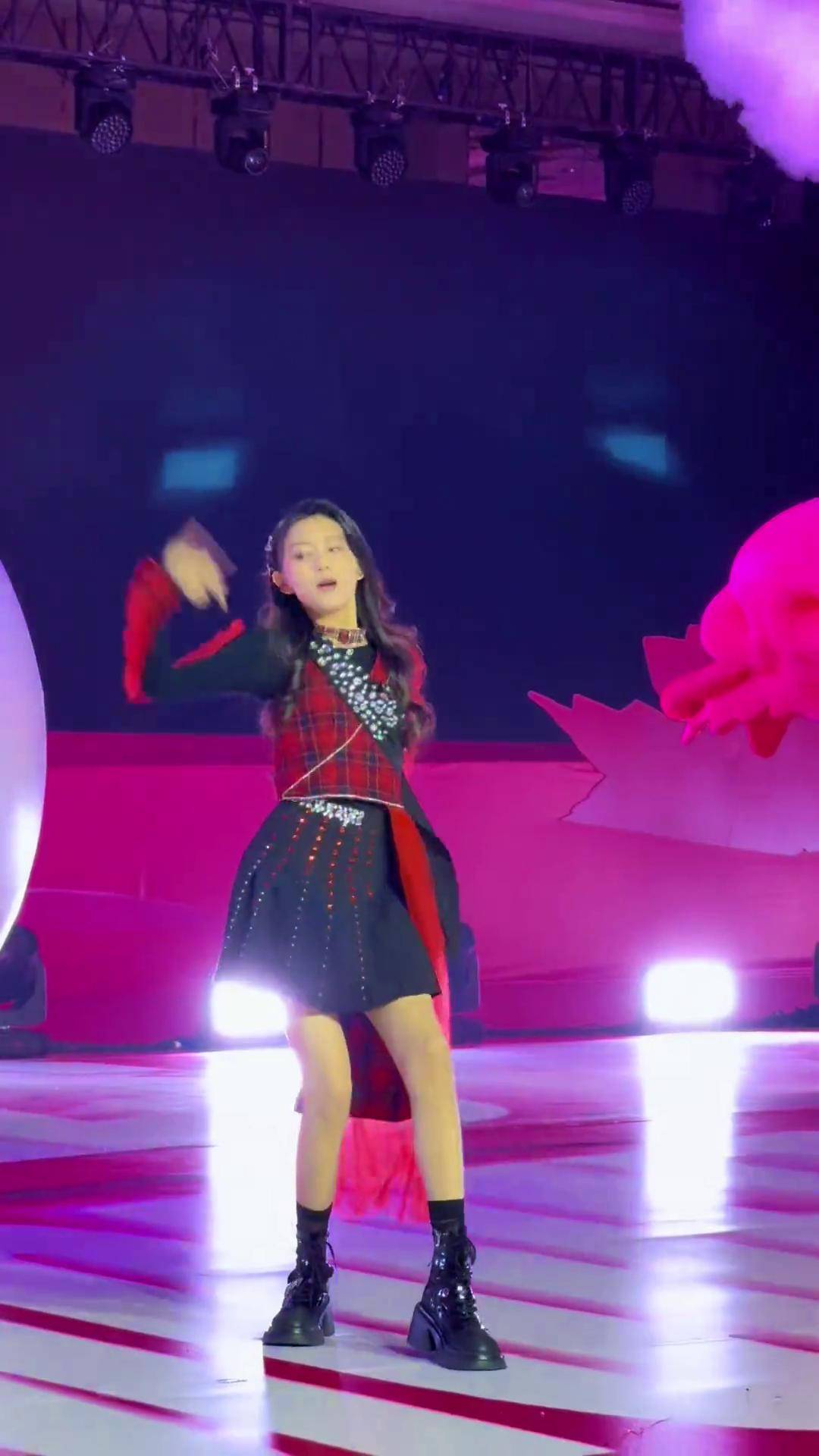 小睿说这鞋子影响了她发挥咱下次换鞋子吧宋小睿 宋小睿 舞蹈 drama