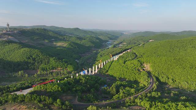 中欧班列“东通道”交通咽喉绥芬河隧道全线贯通