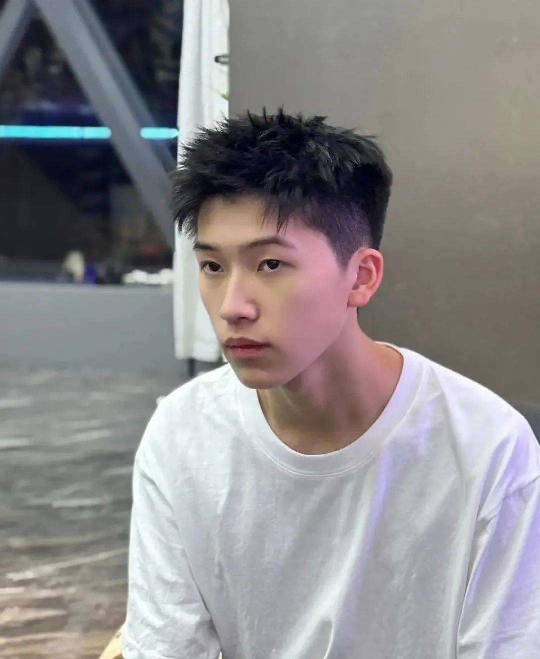 男生烫发天花板这两款卷发发型帅到没朋友