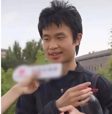 吃相太难看！韦东奕注册才5天，官媒发声，评论区恶心一幕发生了