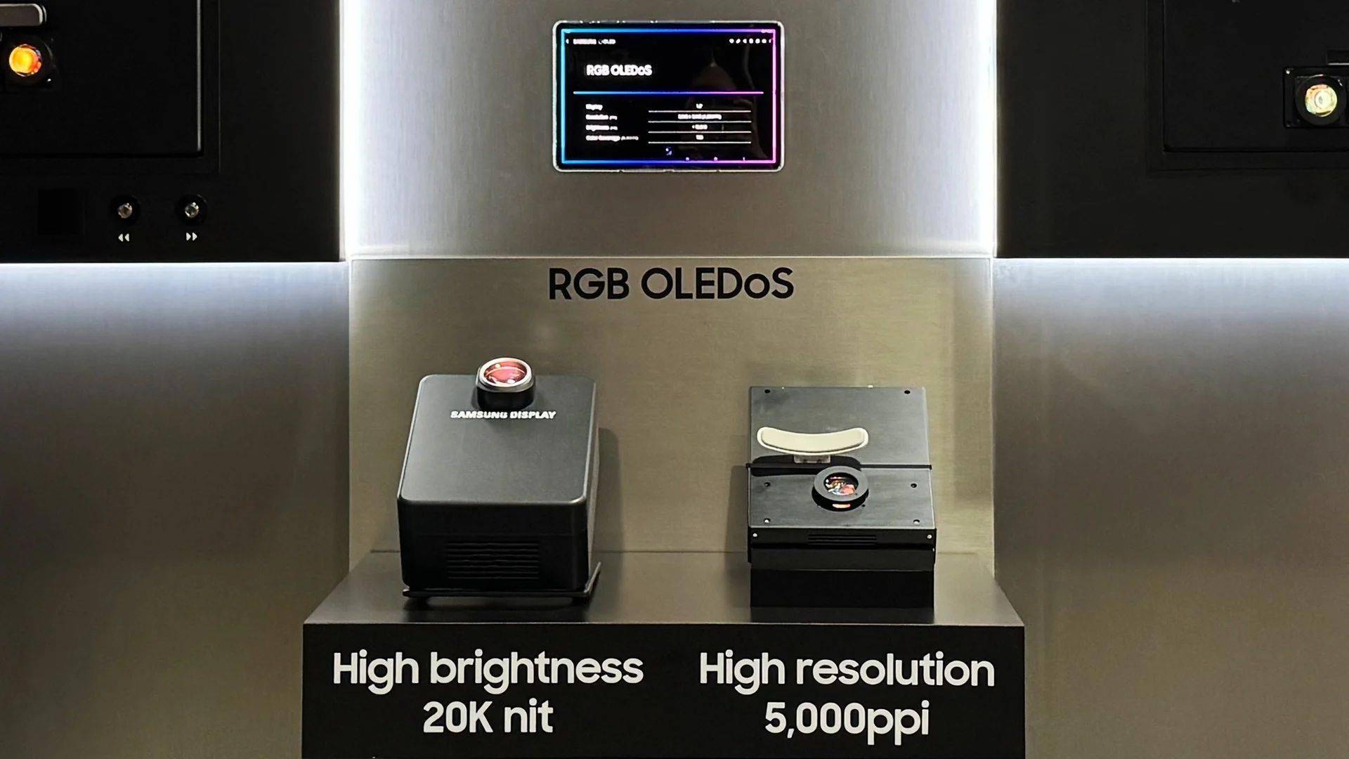 峰值亮度 2 万尼特：三星显示展示 XR 头显用RGB OLEDoS 屏幕