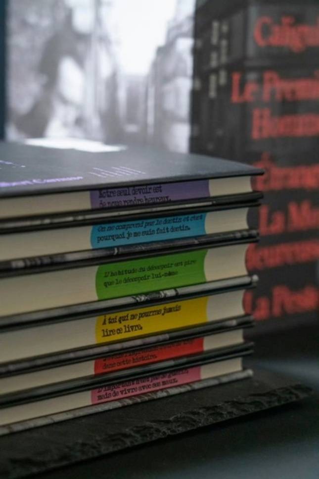 从荒诞到反抗，全新刷边版《加缪作品集》上市_文学_世界_卡利古拉