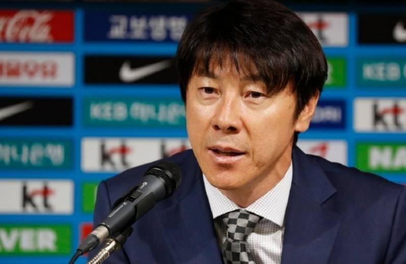 申台龙回应执教国足传闻：未获邀请但自信能带领中国队进步