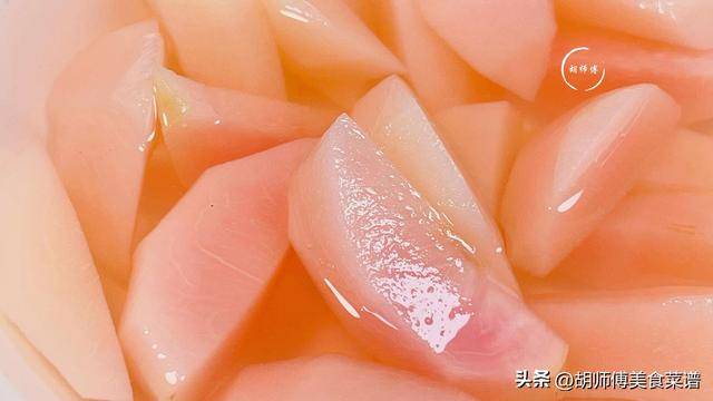 夏天水蜜桃大量上市，价格便宜营养足！教你