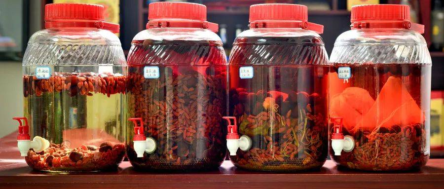 夏日消暑神器__杨梅喝杨梅泡的酒为什么容易醉