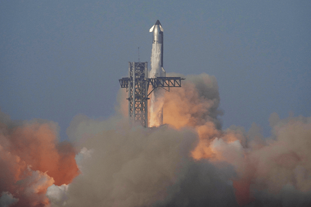 马斯克“星舰”发生爆炸，总长约120米