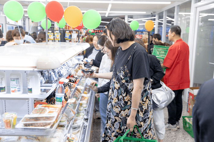 江苏无锡：社区商业提质，零售巨头“卷”起消费市场热潮