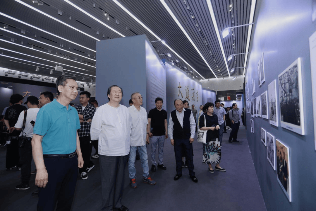 艺术眼｜人生有限 求知无尽 邵大箴先生纪念会暨新书发布会在京举行__艺术眼｜人生有限 求知无尽 邵大箴先生纪念会暨新书发布会在京举行
