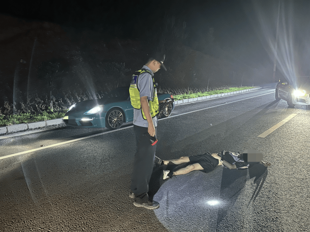 凌晨三点!三明一男子醉酒驾车后直接躺倒在马路中间睡着