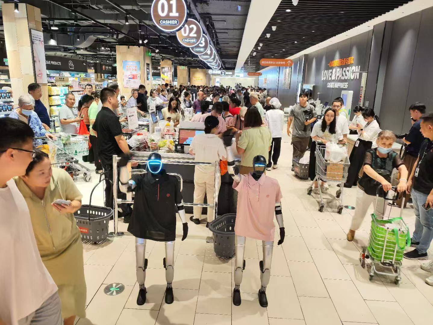 粤语只是开始：当机器人“入乡随俗”，租赁市场正降温重构