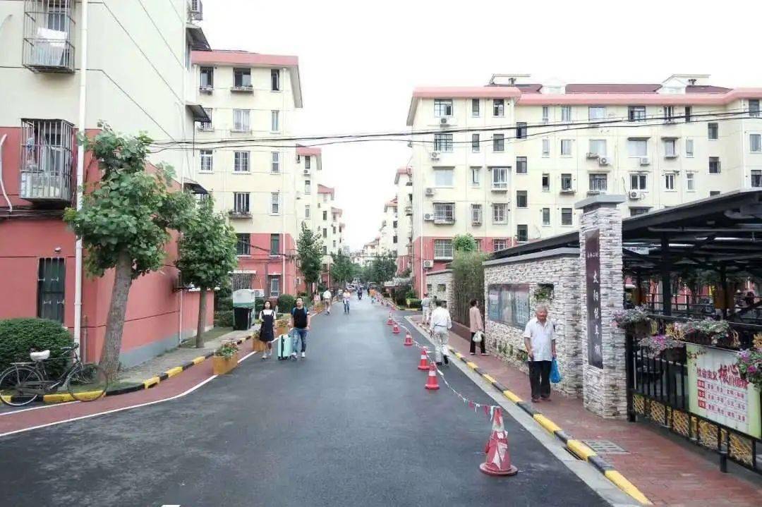 有人在疯狂收购老旧小区顶楼？内行人：里面的商机，许多人都不懂
