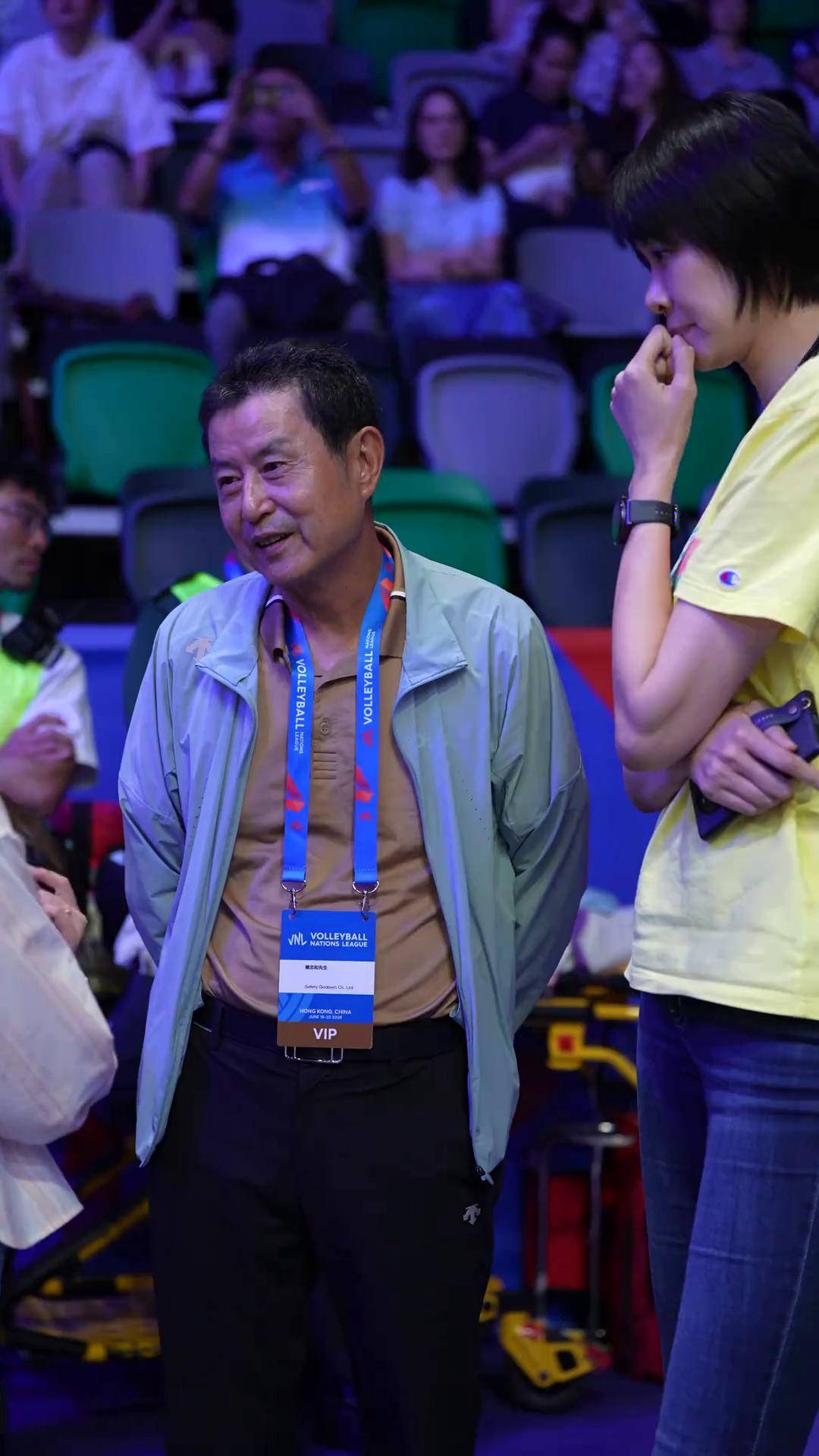 看看是谁到现场支持中国女排 啦陈忠和 世界女排联赛 传承