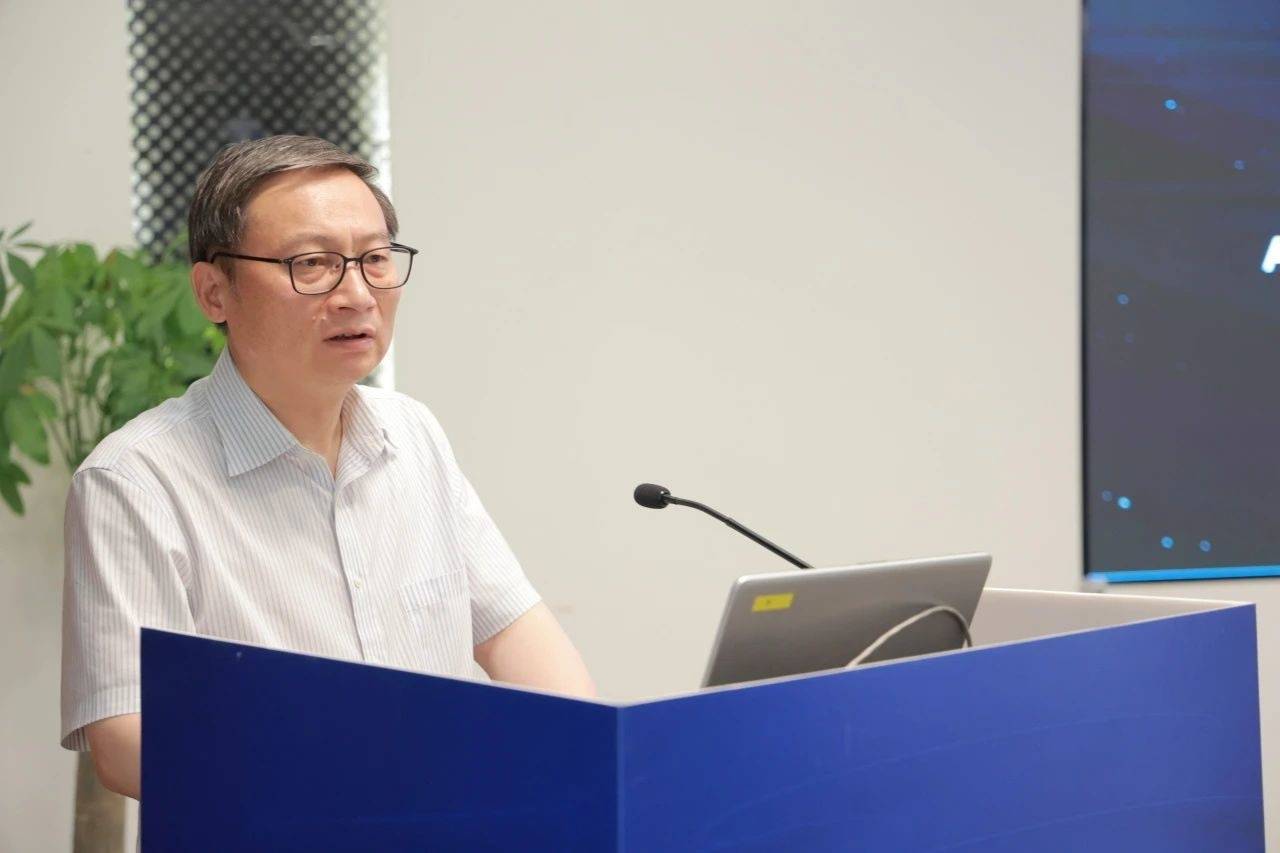 科技点燃梦想 重庆育才中学开展院士进校园活动
