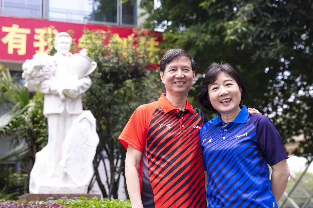 黄杰愉与黎洁玲：从乒乓球赛场到商业巅峰的传奇人生