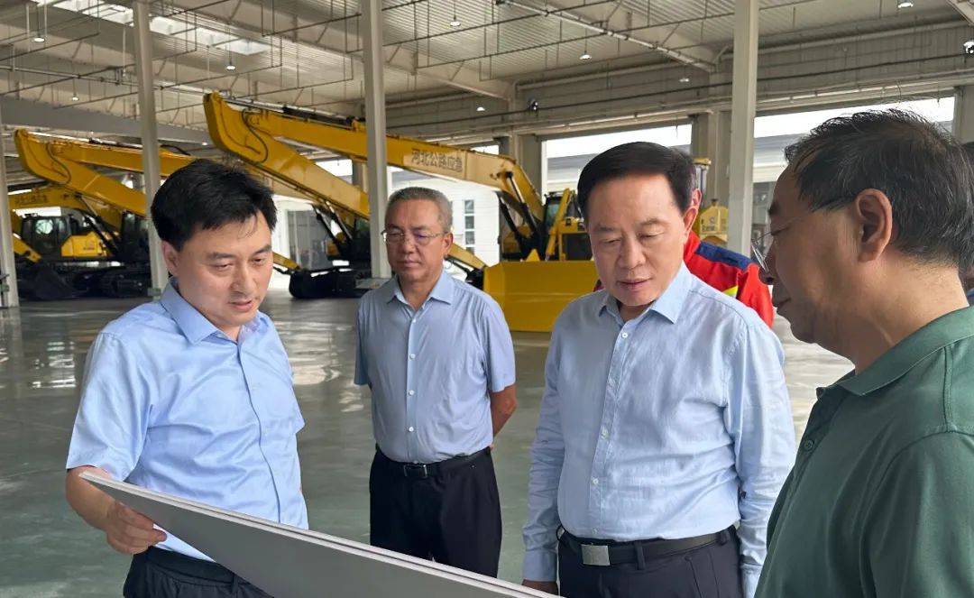 宋仁堂在国家区域性公路交通应急装备物资河北储备中心督导检查
