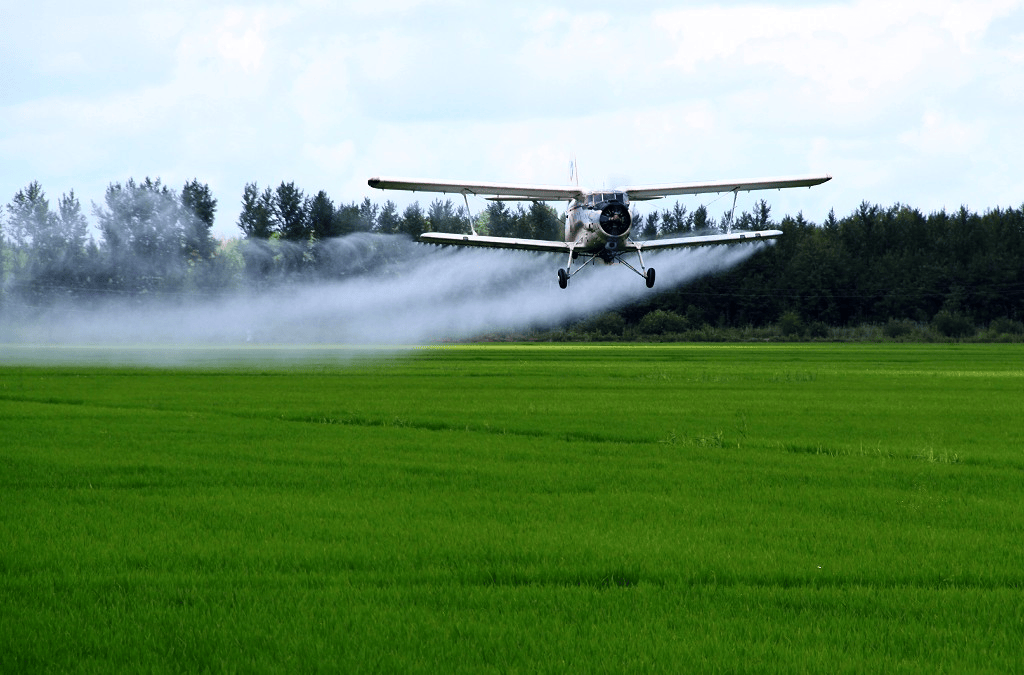 江川农场飞机航化作业助力现代农业高效发展