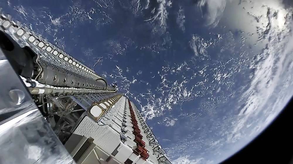 马斯克左手转右手？SpaceX砸20亿美元投资xAI，估值一年翻十倍