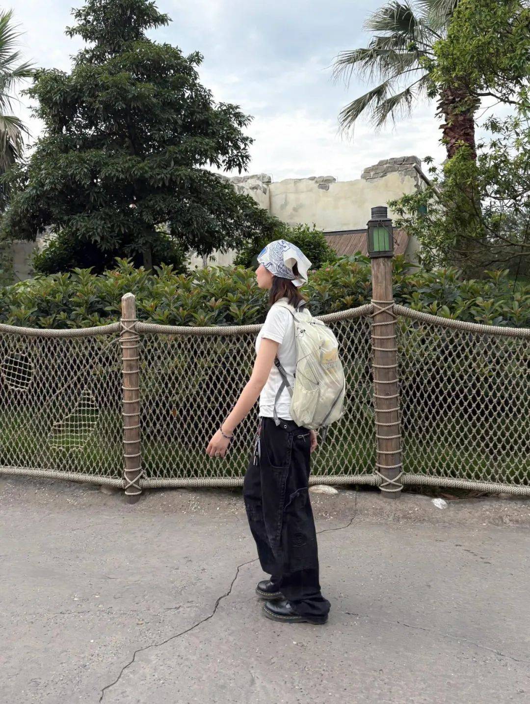 日韩女生抢断货的包包背出少女感与高级感