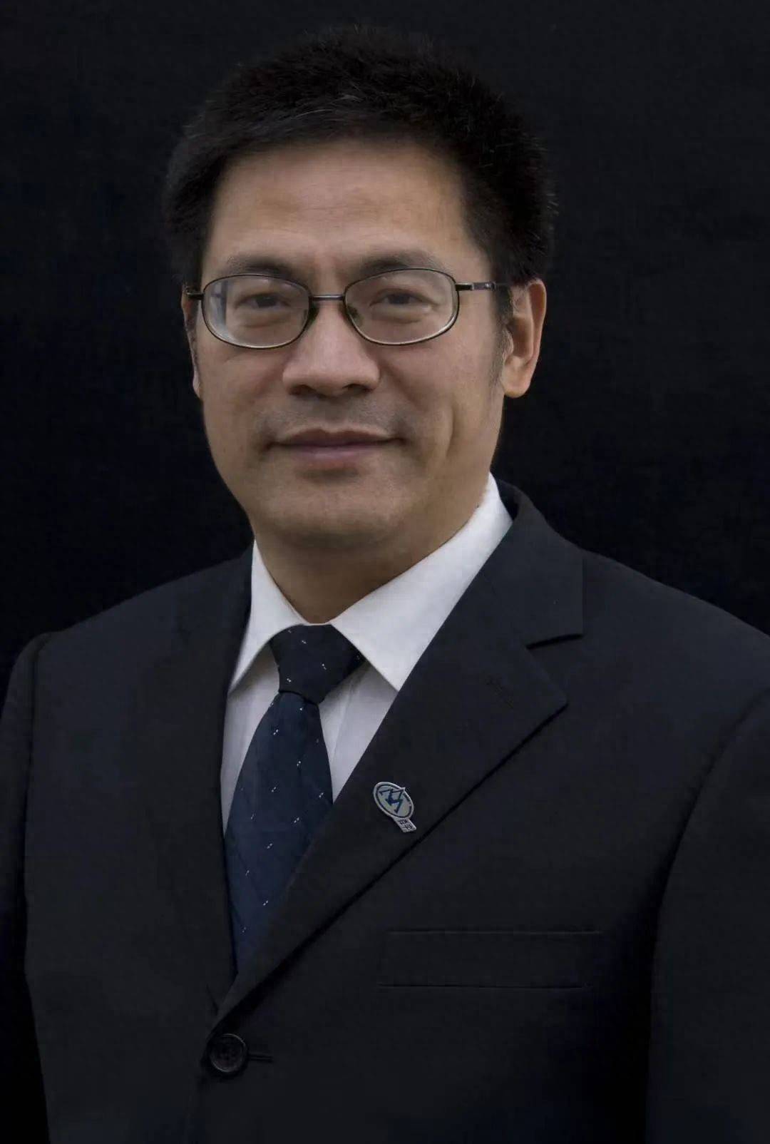 学院何红锋教授出差期间突发疾病离世,享年60岁