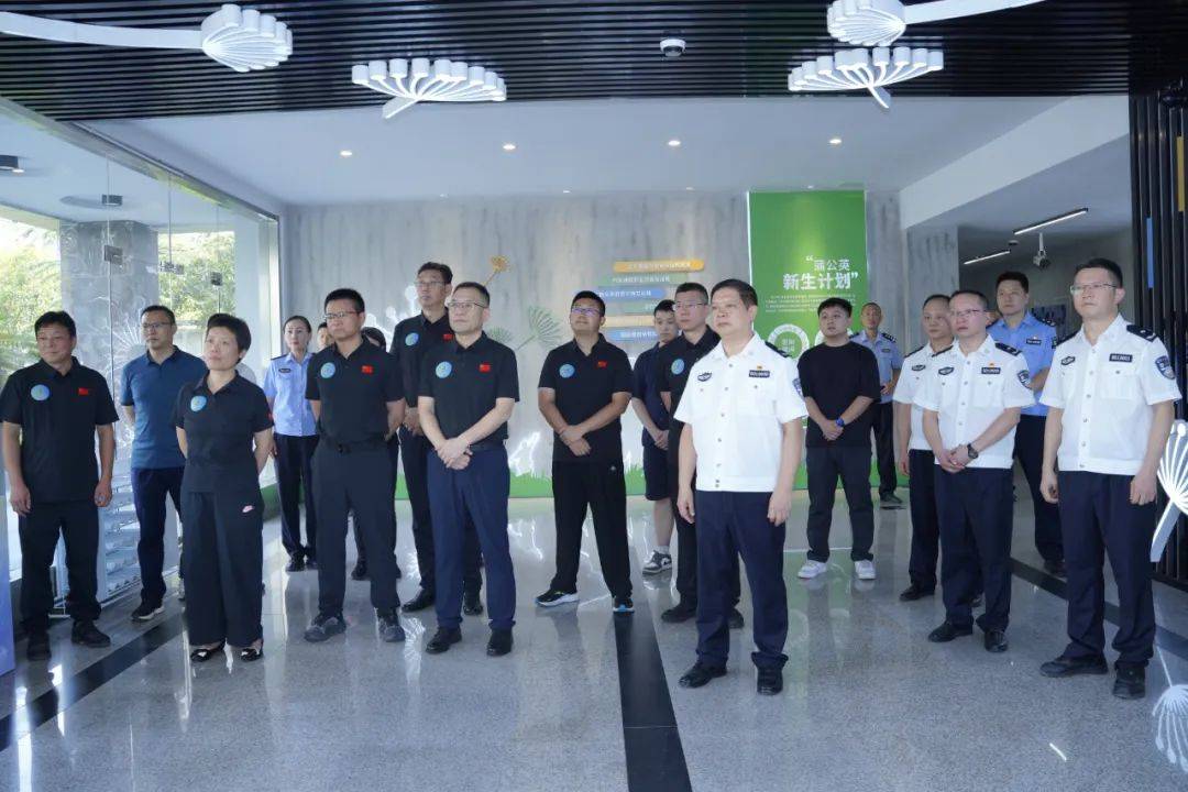 百家乐- 百家乐官方网站- APP下载棋牌项目西部行爱心帮教团队到未管所开展社会帮教