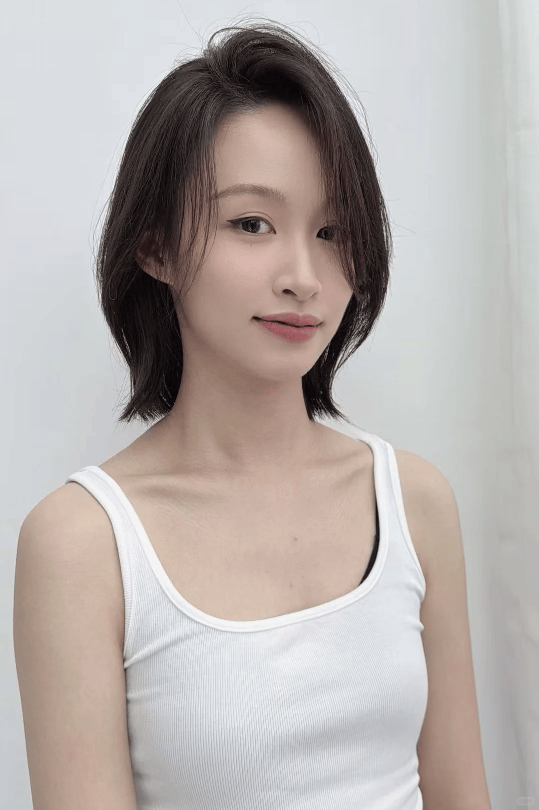 轻灵,妩媚又减龄,氛围感拉满!