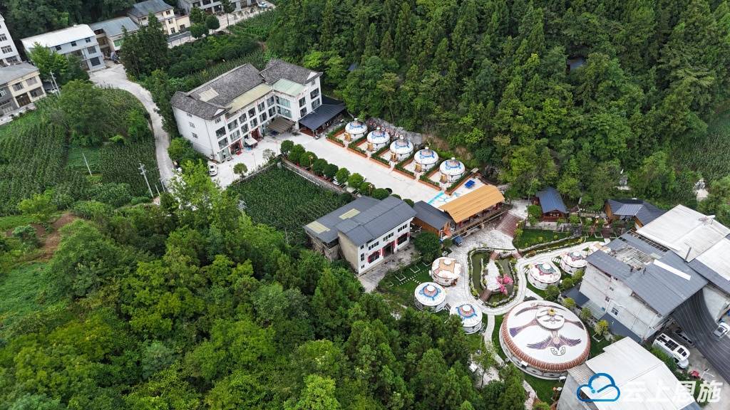 利川白鹊山民宿:精细化服务打造"候鸟"避暑天堂