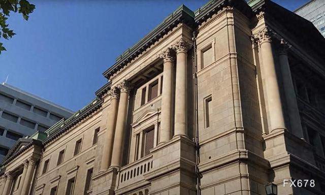 泰国军方：泰柬边境冲突持续至第5天，柬埔寨军队彻夜开火，泰方士兵始终处于高度戒备状态